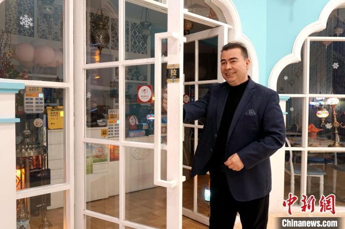 阿拉丁的土耳其餐厅内，摆放着许多土耳其特色工艺品。　叶秋云　摄