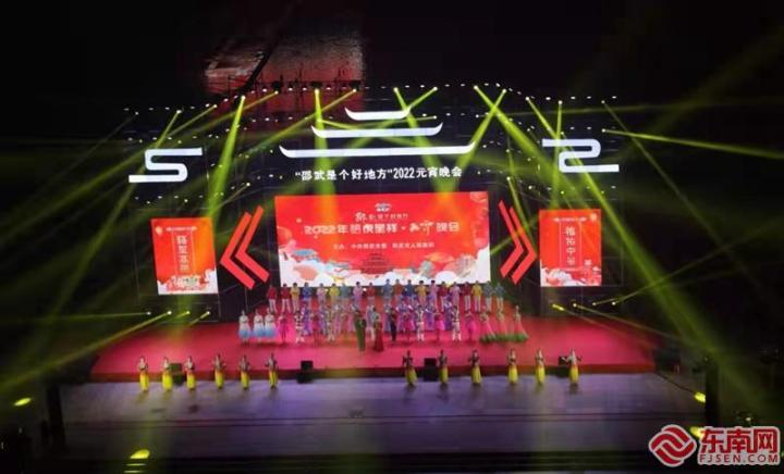 美轮美奂的元宵节晚会 韩承伟摄