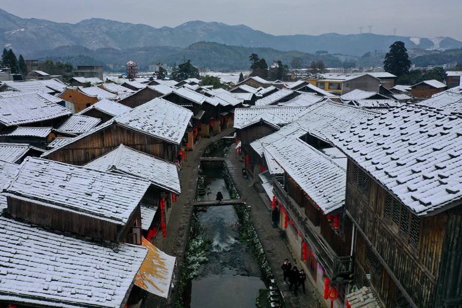 宁德鲤鱼溪景区被大雪覆盖。黄起青摄