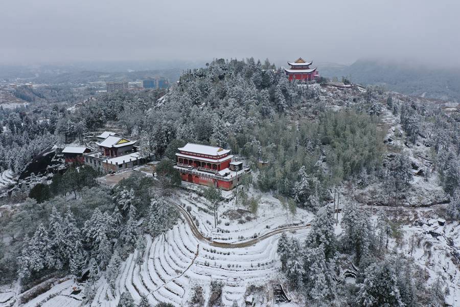 宁德狮子山景区一片银装素裹。黄起青摄