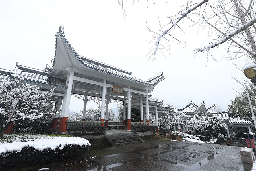 南平松溪县塔山公园，宛若画中景。叶性辉摄