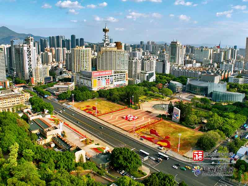 喜迎二十大 花团锦簇扮靓榕城
