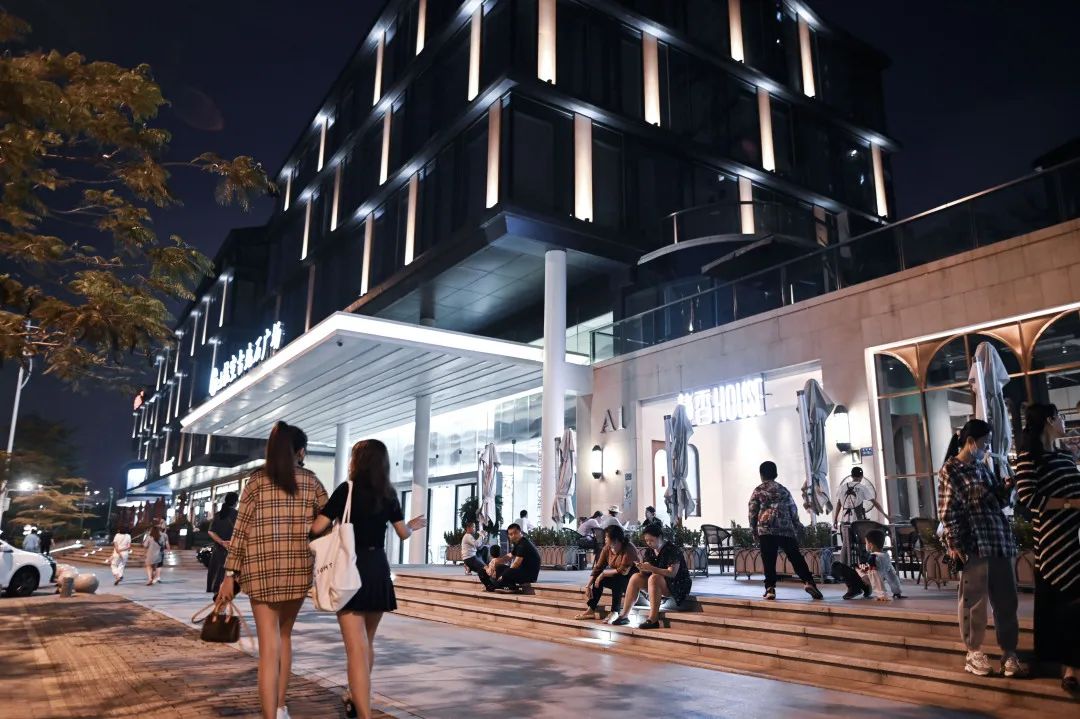 古地石发挥商圈“酵母效应”，探索出“主题IP+共享街区”模式。林铭鸿摄