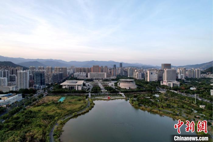 龙岩中心城区新貌。　张金川 摄