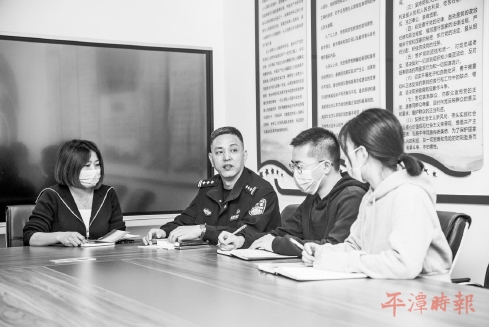 实验区公安局：“服务＋治理”提升群众获得感安全感