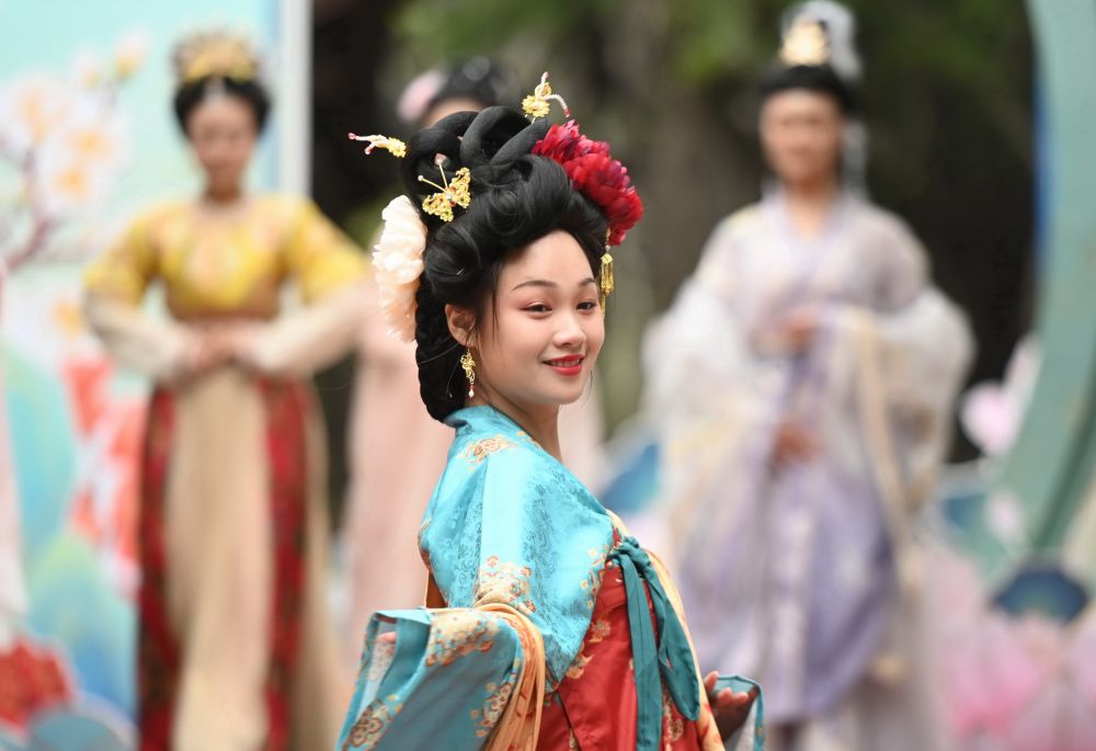 新华社：福州举办2023“中华花朝节”