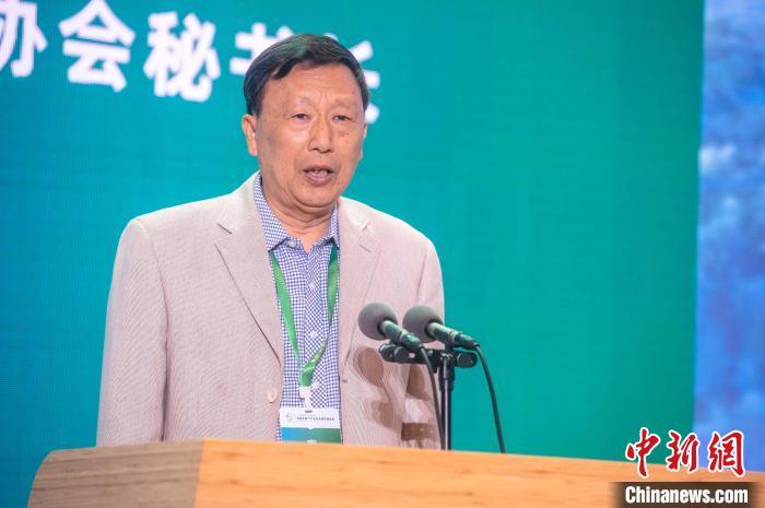 刘光胜提出，未来竹产业发展的方向是构建现代竹产业体系、培育优质竹林资源、做大做强特色主导产业。　李南轩 摄