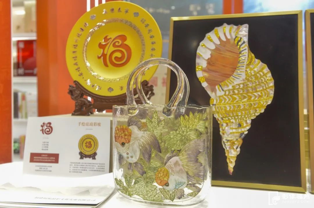 乐享文化大餐!一起“玩转”非遗! 乐享文化大餐!一起“玩转”非遗!