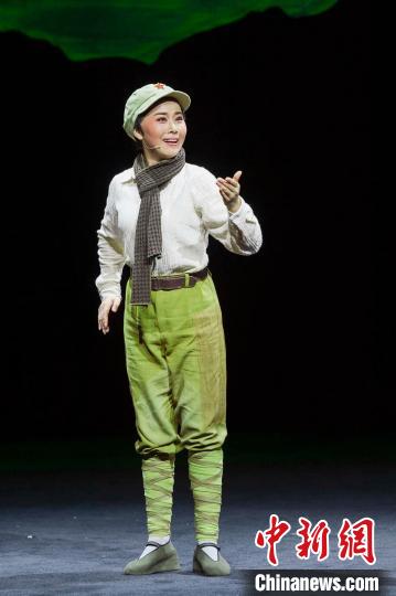 文华表演奖、中国戏剧梅花奖得主周虹剧中饰演陈大蔓。杨凡 摄