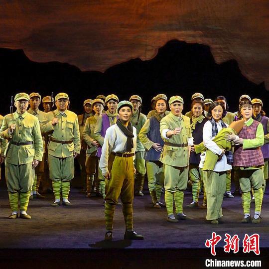 图为演出现场。杨凡 摄