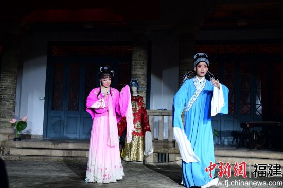 图为演出现场。郑敏敏 摄