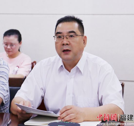 　　宁德市侨联主席陈卫良讲话。林榕生 摄