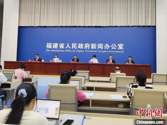 9月13日，第十届丝绸之路国际电影节新闻发布会在福州举行。　中新网记者 叶秋云 摄