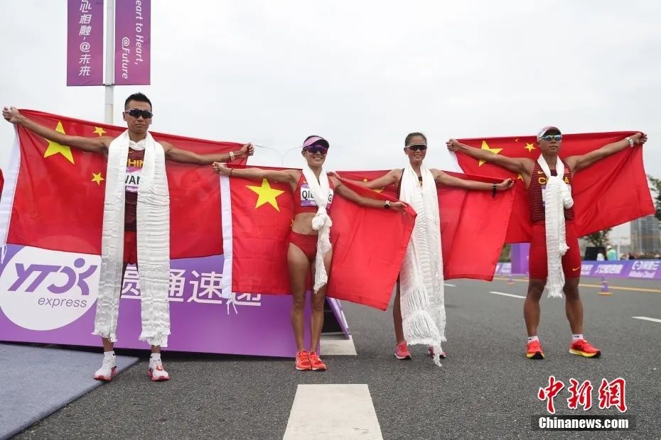 图为中国队在赛后合影。<a target='_blank' href='/'>中新社</a>记者 蒋启明 摄
