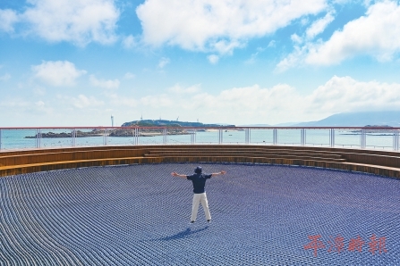 沉醉打卡　融入海岛的浪漫