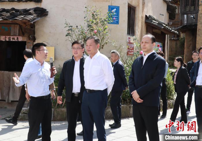 1日，2023年宁德市委市政府拉练检查工作活动走进屏南县。林榕生 摄