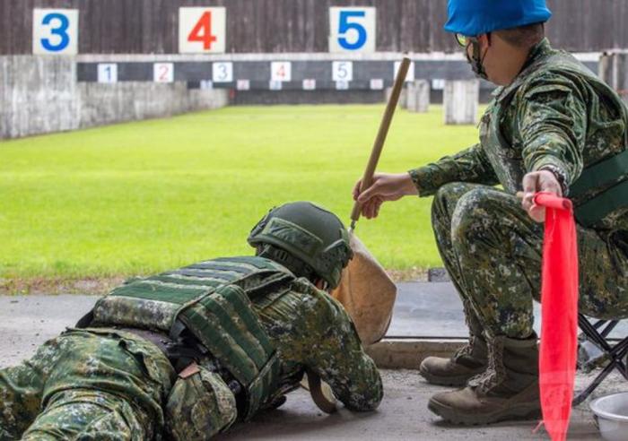 图为射击训练示意图。图片来源：台湾中时新闻网 