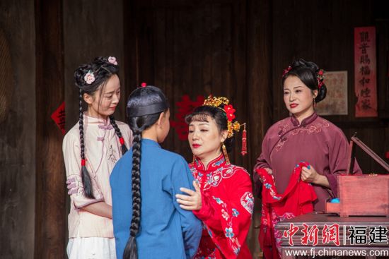　　图为戏曲电影《侨批》剧照。剧组供图。