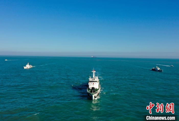 海上专项训练现场。漳州海警局供图