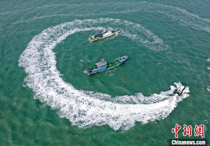 海上专项训练现场。漳州海警局供图
