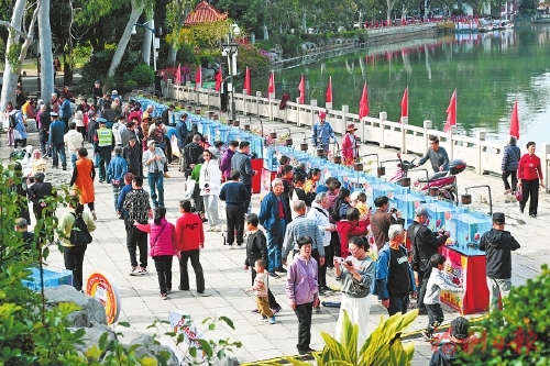 “福”鱼跃“龙门”　西湖闹新春