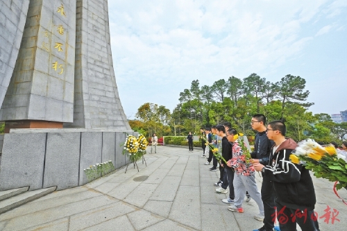 传承英烈志 提振精气神 传承英烈志 提振精气神