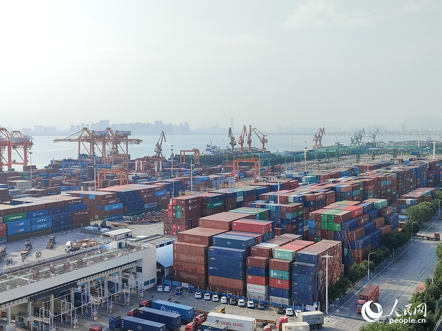 厦门口岸降本增效集成改革持续促进跨境贸易便利化。人民网记者 陈博摄