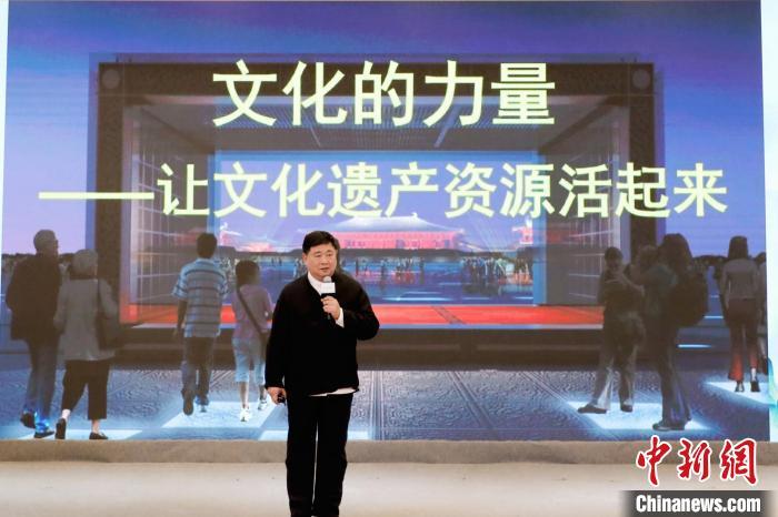 中国文物学会会长、故宫博物院学术委员会主任单霁翔做主题分享。惠安县委宣传部供图