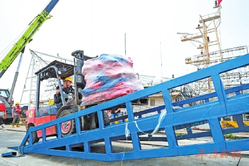 平潭口岸今年首批远洋渔船入境通关