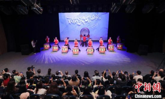 2024年两岸(厦门)艺术节25日晚启幕。　张继鹏摄