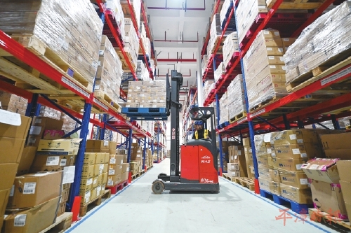 开足马力　抢抓商机