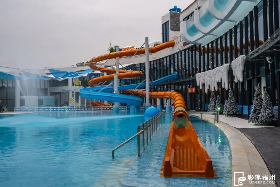 福州市区首个温泉水乐园开放 福州市区首个温泉水乐园开放