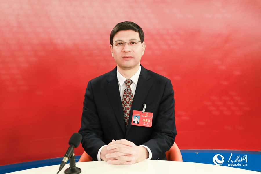 福建省人大代表、古田县人民政府县长许锋接受人民网专访。福建省人大代表、古田县人民政府县长许锋做客人民网福建演播室。人民网记者 兰志飞摄
