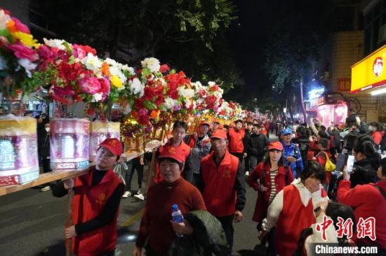 上杭南阳花灯巡游活动。上杭县融媒体中心供图