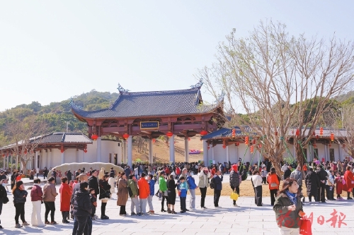 兰海迎春色　新园聚人气