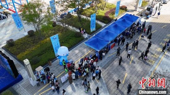 图为活动展示区。(无人机照片) 郑帅 摄