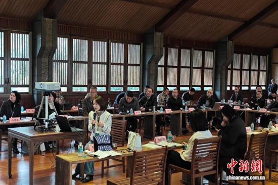 21日,第五届“近代茶叶与世界”工作坊在福建武夷山举办。 吴冠标 摄 21日,第五届“近代茶叶与世界”工作坊在福建武夷山举办。 吴冠标 摄